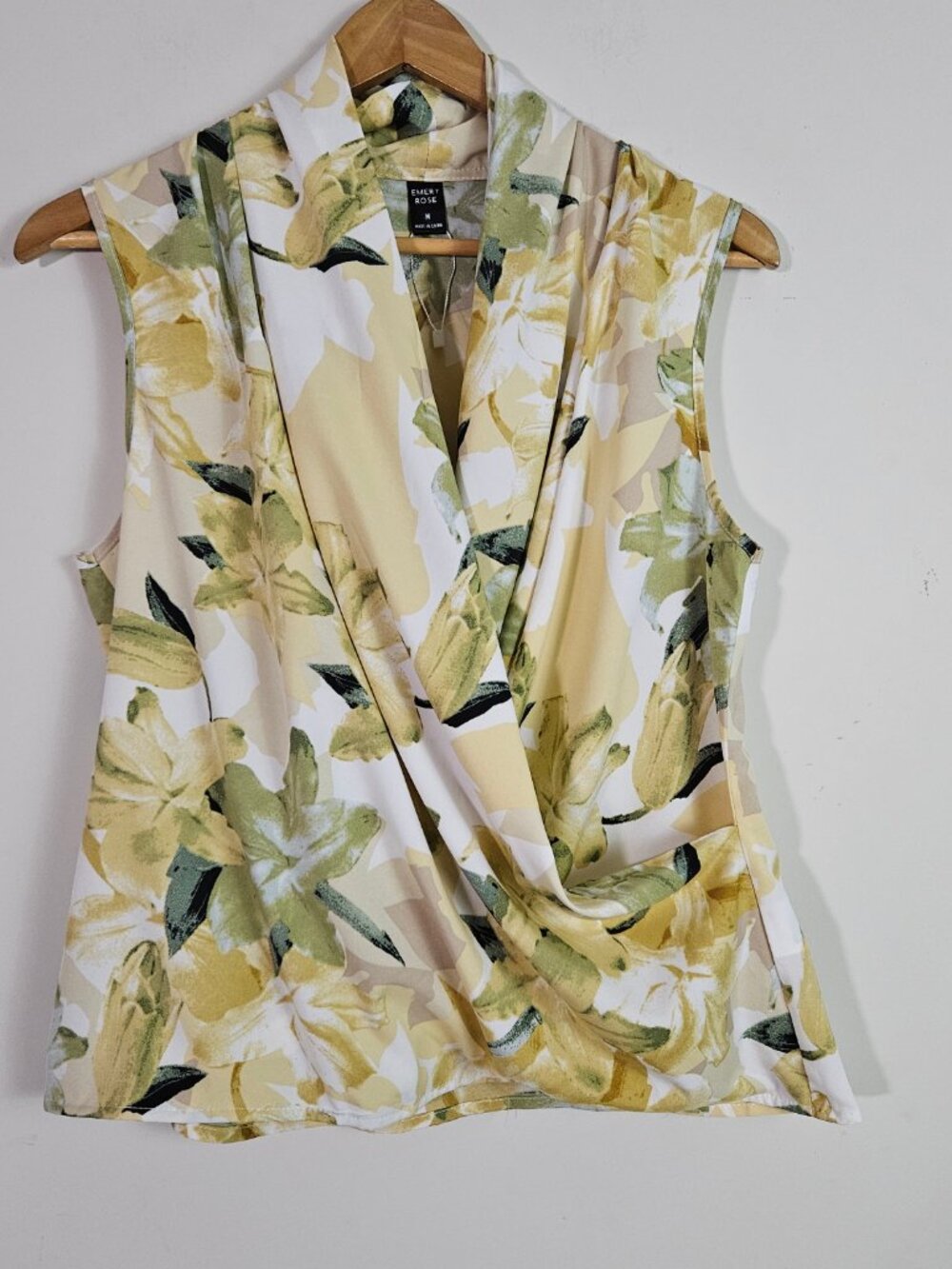 Emery Rose Floral Surplice Top Medium Yellow Romantic Feminine Business Casual